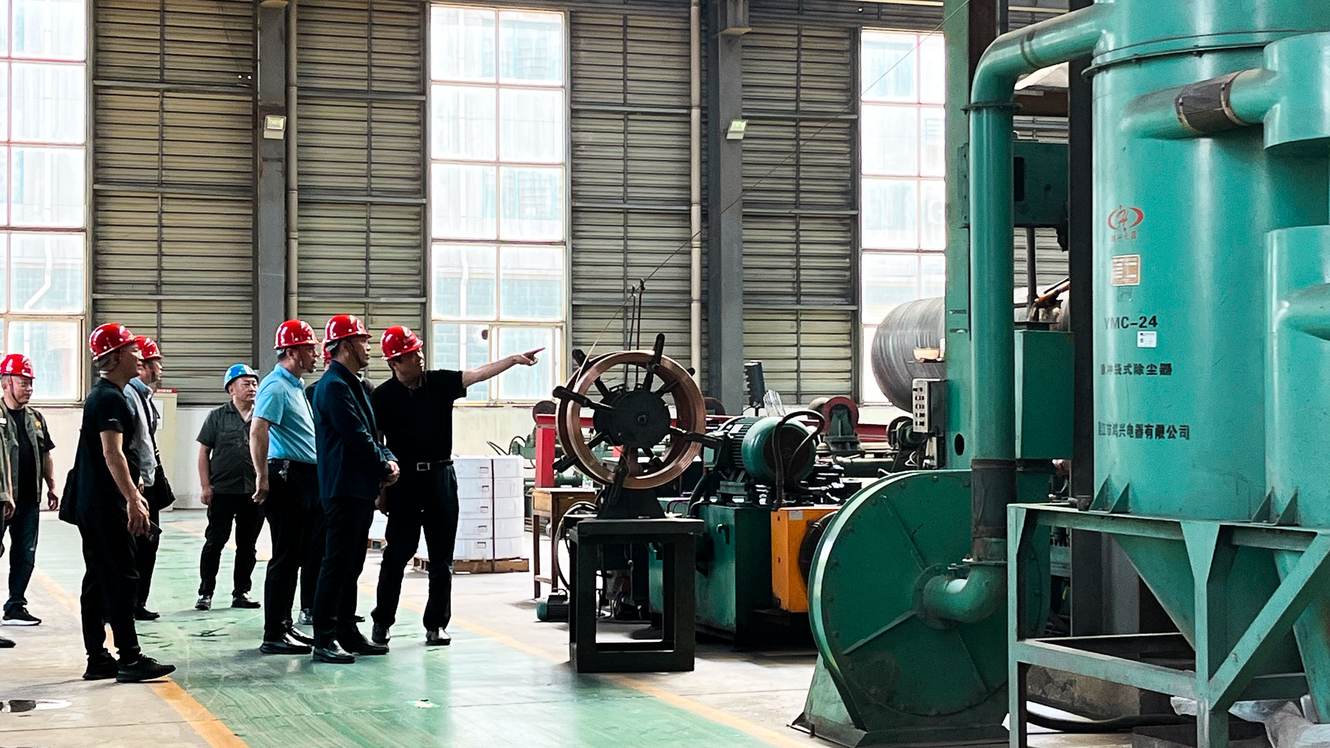 1685605588903157.jpg 宏興管業(yè):喜迎鄭州熱力考察團(tuán)圖2.jpg