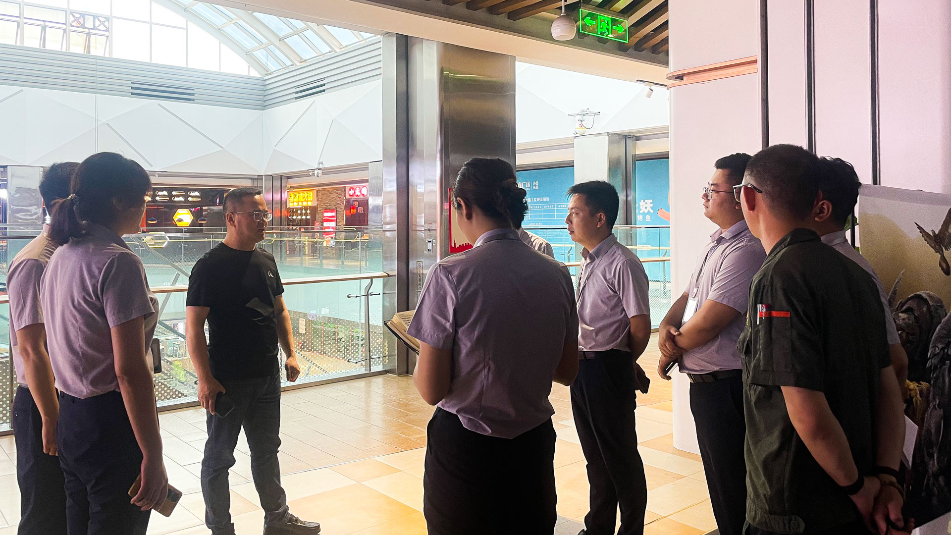 1686900181815247.jpg 百貨公司:宇龍廣場(chǎng)多部門聯(lián)合開展安全檢查圖四.jpg